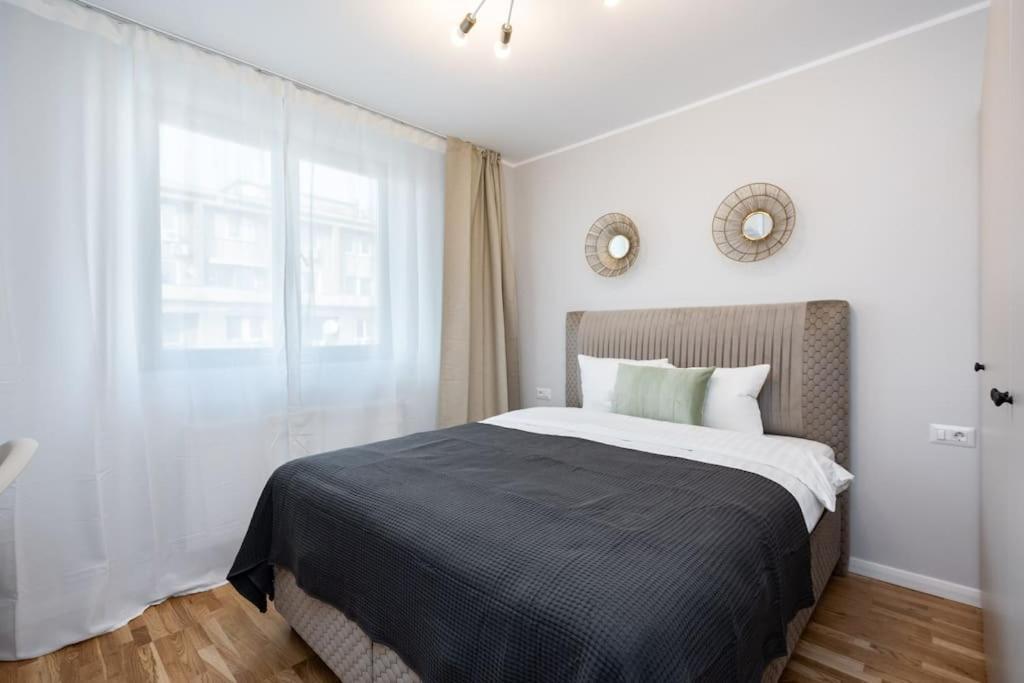 Sunny 2Br Flat - Top Location - Stunning Views Букурещ Екстериор снимка