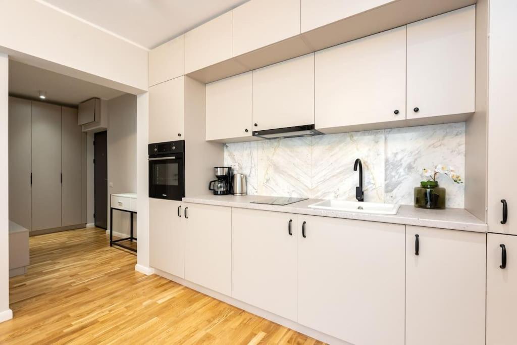 Sunny 2Br Flat - Top Location - Stunning Views Букурещ Екстериор снимка